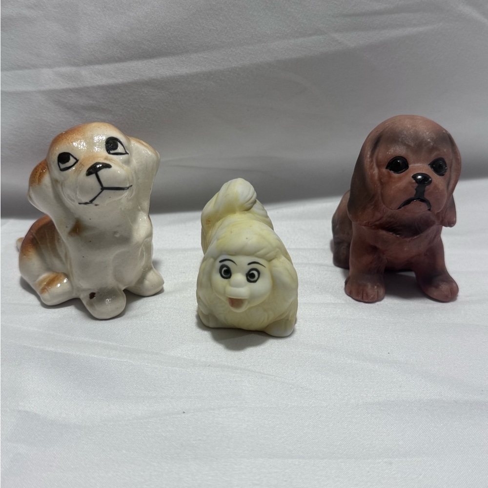 VINTAGE‎ CERAMIC PUPPY DOG NICKNACK FIGURINES. 1 FUNNY, 2 REALISTIC. NOT BRANDED